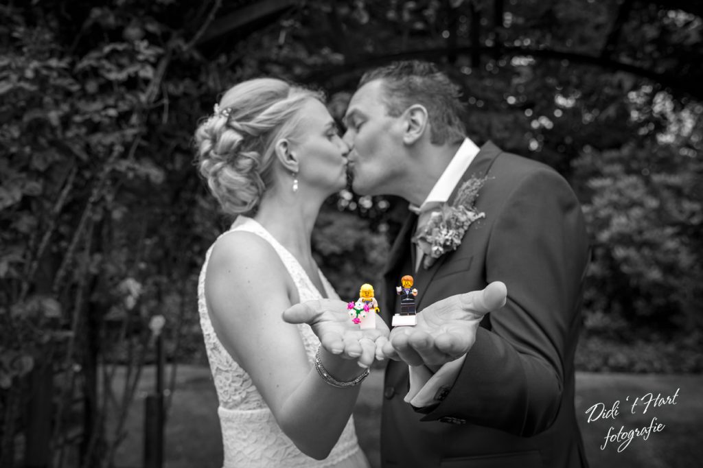 Bruiloft trouwen trouwfotograaf didi t hart moerkapelle kever pech lego bruidsfotograaf